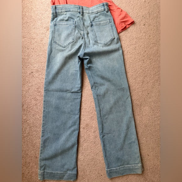 Faherty Light Wash Patch Pocket Blue Jeans - Picture 4 of 4